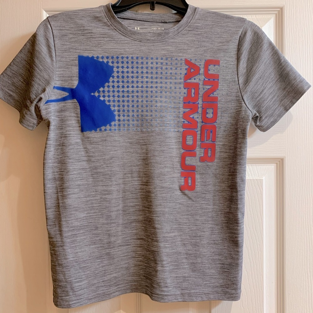 Under Armour Boys T-shirt size YXL Youth XL